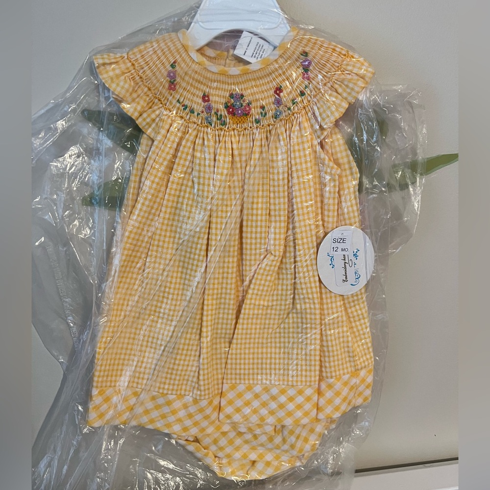 NWT 12m Luli and Me dress. Yellow plaid with smocking and embroidered flower.